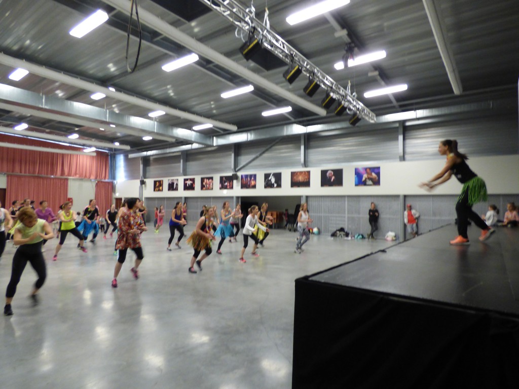 Danses autour du monde APE Ondres